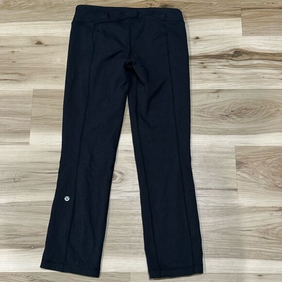 Lululemon Black Capri Leggings Women’s 6 - Picture 1 of 4